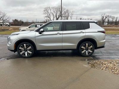 2026 Mitsubishi Outlander SE