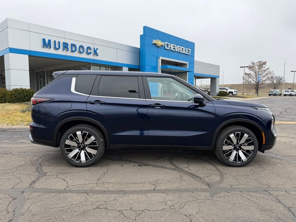 2026 Mitsubishi Outlander SE