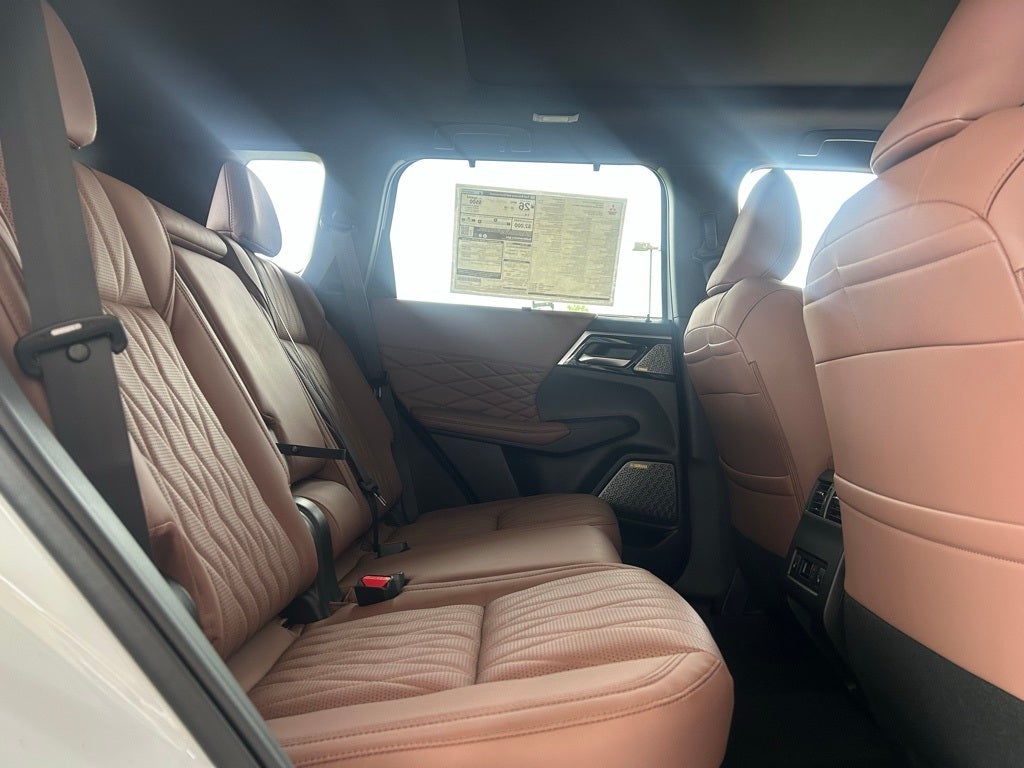 2025 Mitsubishi Outlander SEL