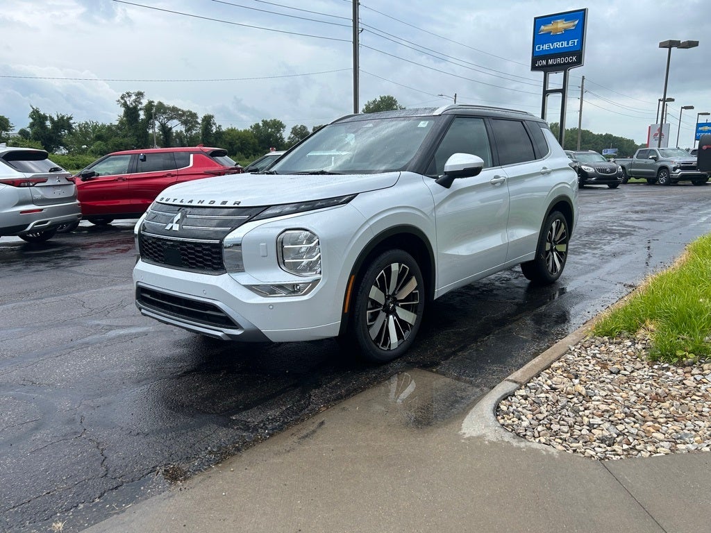 2025 Mitsubishi Outlander SEL