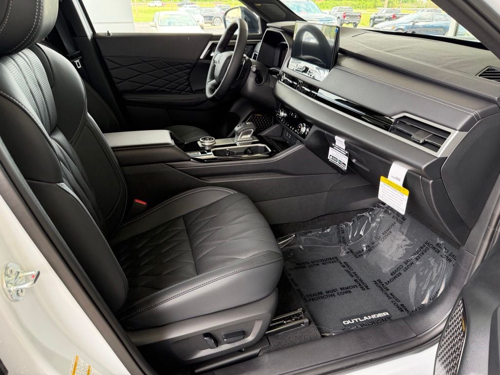 2026 Mitsubishi Outlander Base