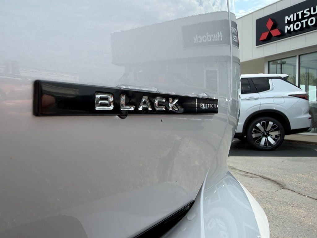 2026 Mitsubishi Outlander Base