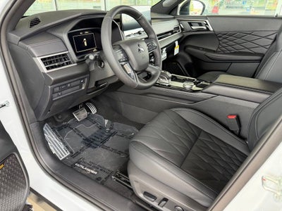 2026 Mitsubishi Outlander Base