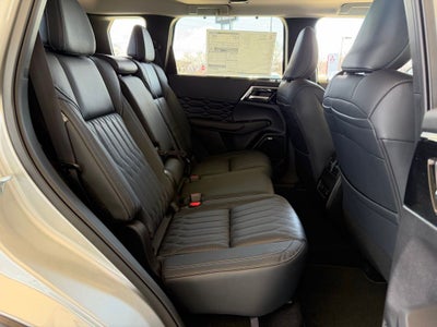 2026 Mitsubishi Outlander Base