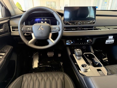 2026 Mitsubishi Outlander Base