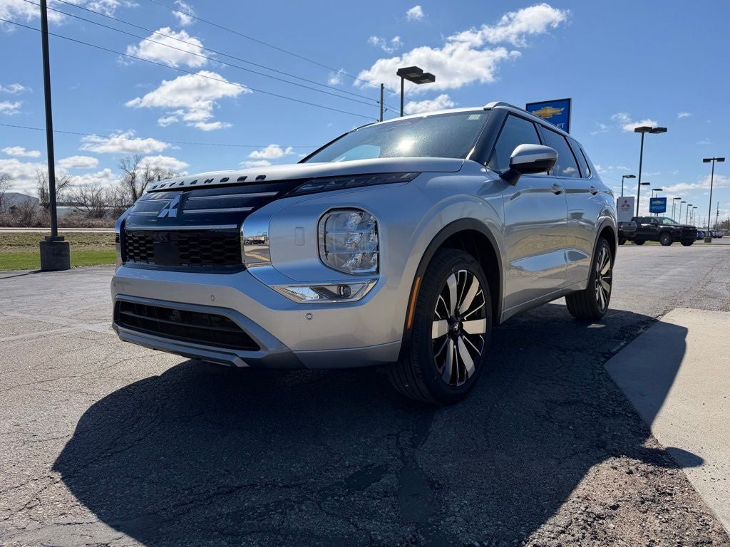 2026 Mitsubishi Outlander Base