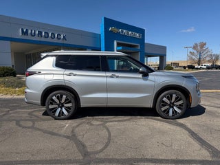 2026 Mitsubishi Outlander Base