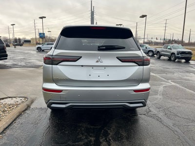 2026 Mitsubishi Outlander Base