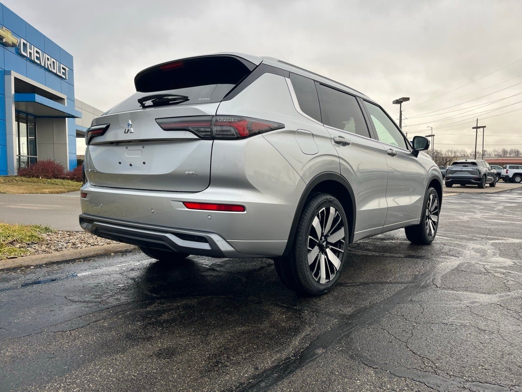 2026 Mitsubishi Outlander Base