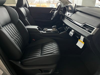 2026 Mitsubishi Outlander Base