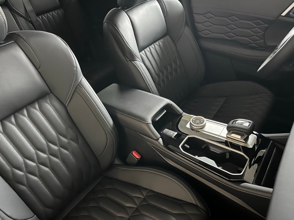 2026 Mitsubishi Outlander Base