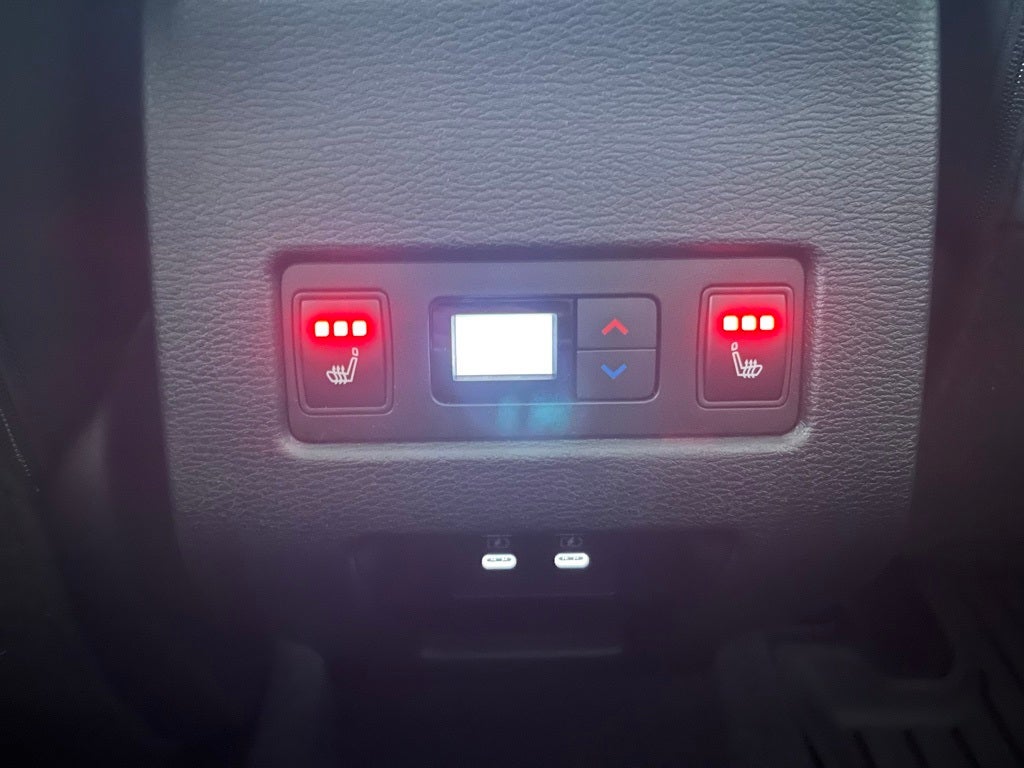 2026 Mitsubishi Outlander Base