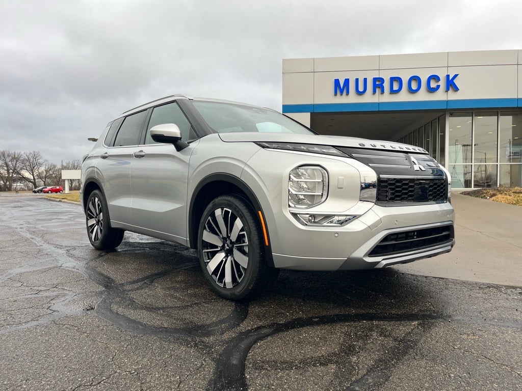 2026 Mitsubishi Outlander Base