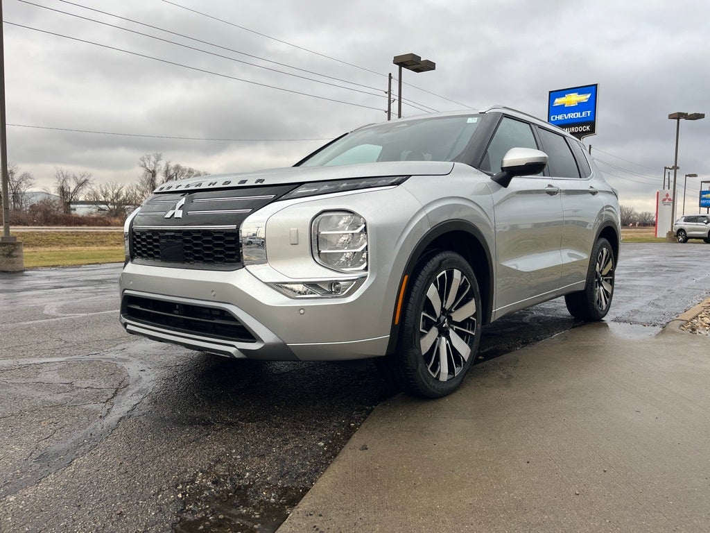 2026 Mitsubishi Outlander Base