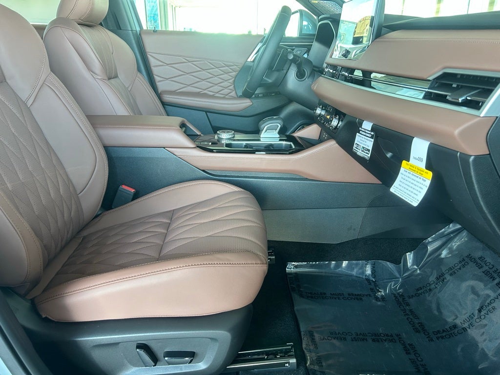 2026 Mitsubishi Outlander Base