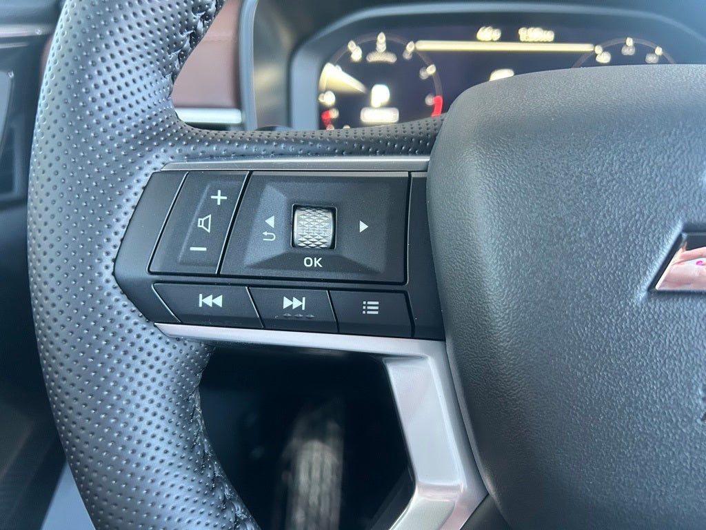 2026 Mitsubishi Outlander Base