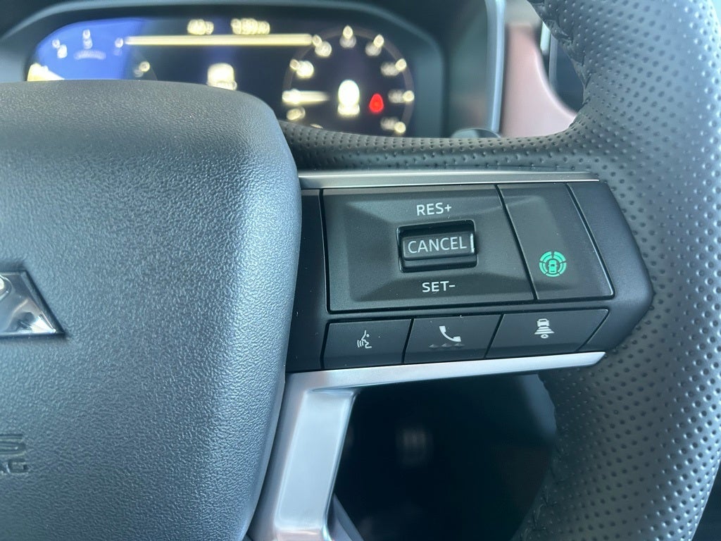 2026 Mitsubishi Outlander Base