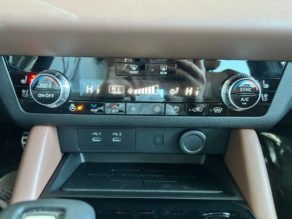 2026 Mitsubishi Outlander Base