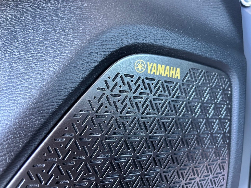 2026 Mitsubishi Outlander Base