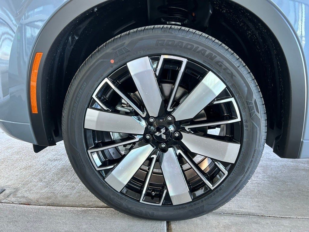 2026 Mitsubishi Outlander Base