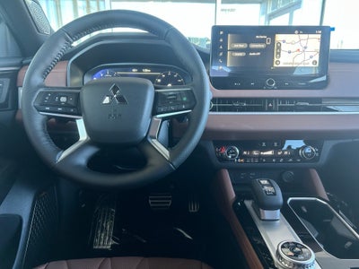 2026 Mitsubishi Outlander Base