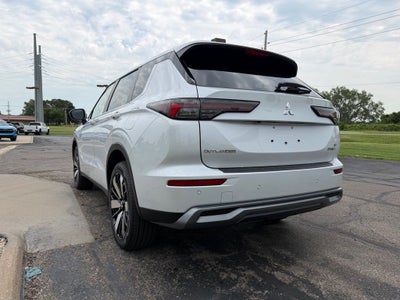2026 Mitsubishi Outlander Plug-In Hybrid SE