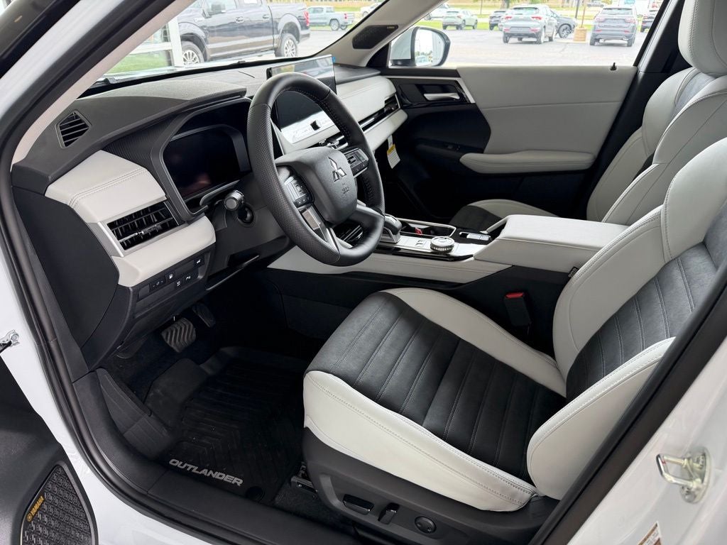 2026 Mitsubishi Outlander Plug-In Hybrid SE