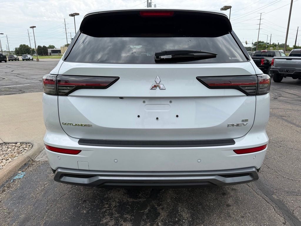 2026 Mitsubishi Outlander Plug-In Hybrid SE