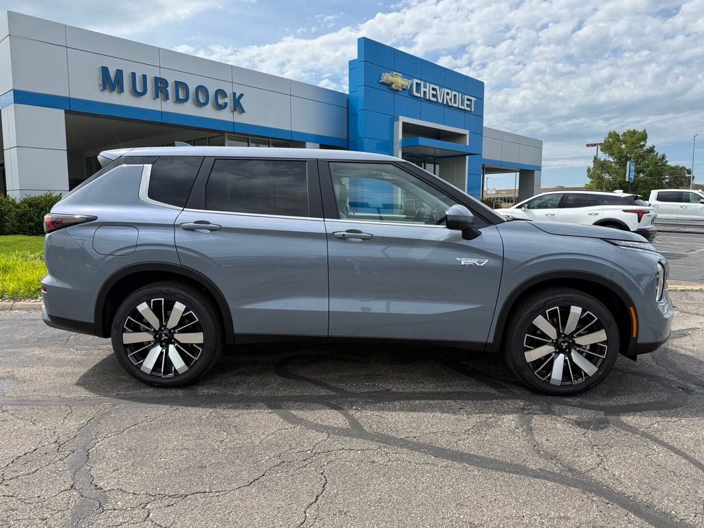2026 Mitsubishi Outlander Plug-In Hybrid SE