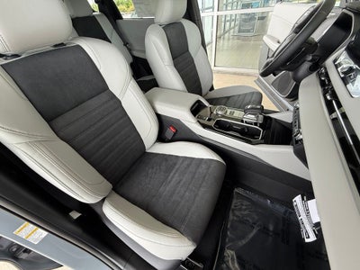 2026 Mitsubishi Outlander Plug-In Hybrid SE