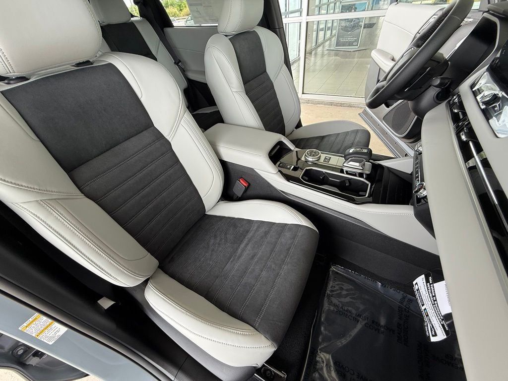 2026 Mitsubishi Outlander Plug-In Hybrid SE
