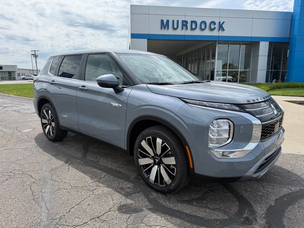 2026 Mitsubishi Outlander Plug-In Hybrid SE