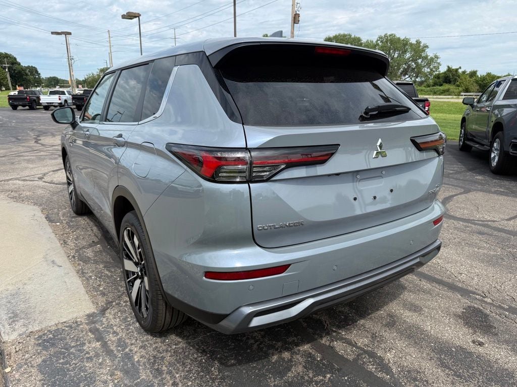 2026 Mitsubishi Outlander Plug-In Hybrid SE