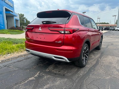2025 Mitsubishi Outlander Plug-In Hybrid SE