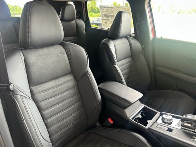 2025 Mitsubishi Outlander Plug-In Hybrid SE