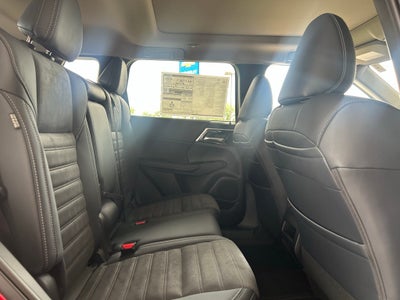 2025 Mitsubishi Outlander Plug-In Hybrid SE