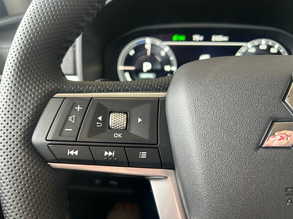 2025 Mitsubishi Outlander Plug-In Hybrid SE