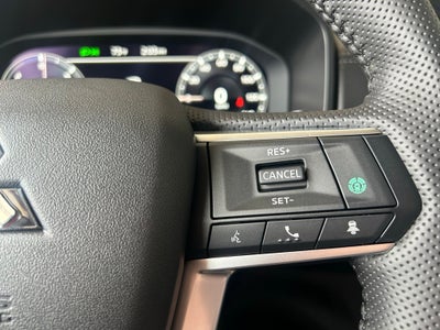 2025 Mitsubishi Outlander Plug-In Hybrid SE