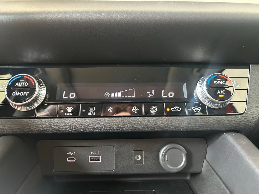 2025 Mitsubishi Outlander Plug-In Hybrid SE