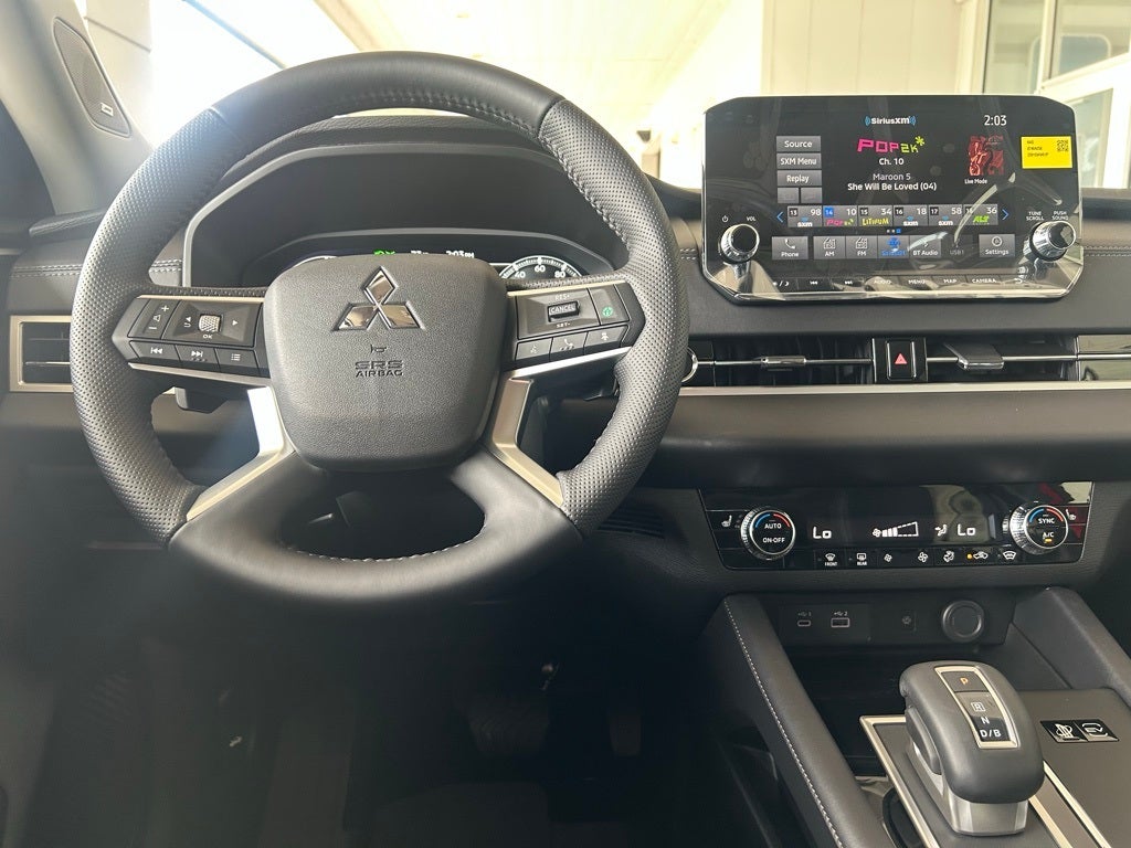 2025 Mitsubishi Outlander Plug-In Hybrid SE