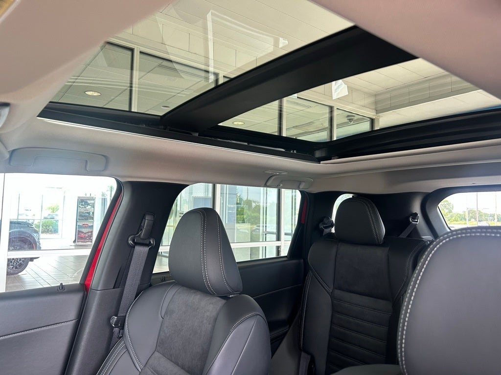 2025 Mitsubishi Outlander Plug-In Hybrid SE