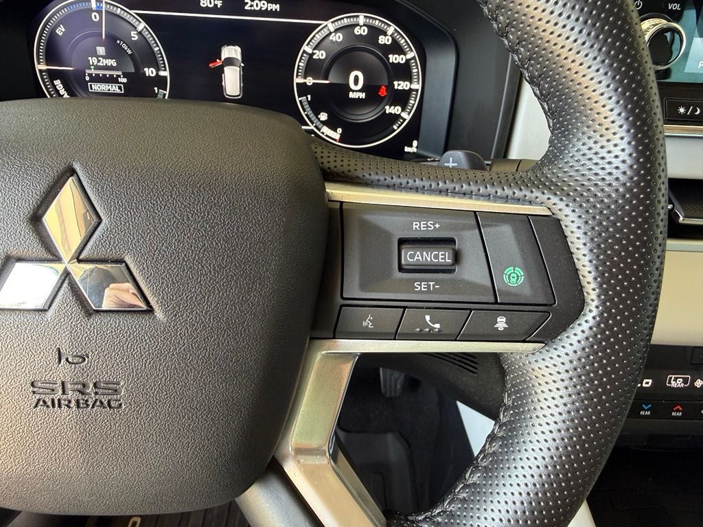 2023 Mitsubishi Outlander PHEV Base
