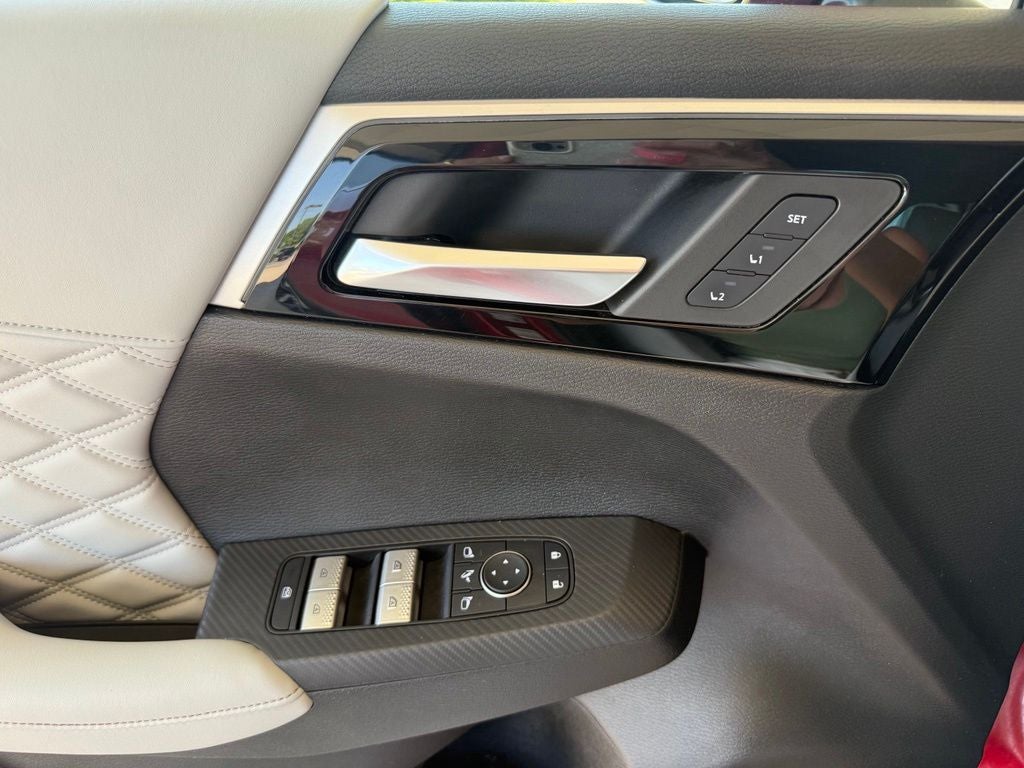 2023 Mitsubishi Outlander PHEV Base