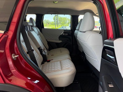 2023 Mitsubishi Outlander PHEV Base