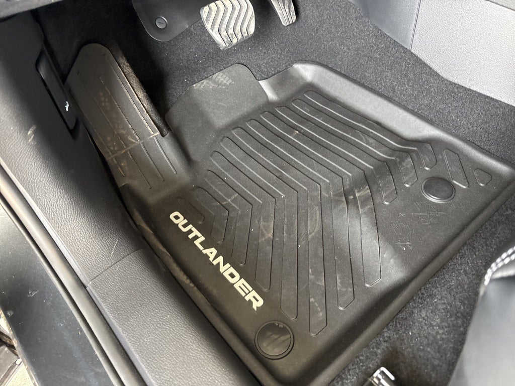 2025 Mitsubishi Outlander Plug-In Hybrid SEL