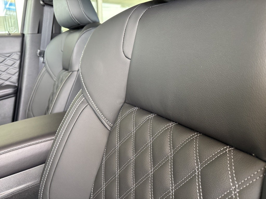 2025 Mitsubishi Outlander Plug-In Hybrid SEL