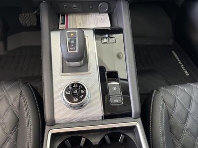 2025 Mitsubishi Outlander Plug-In Hybrid SEL