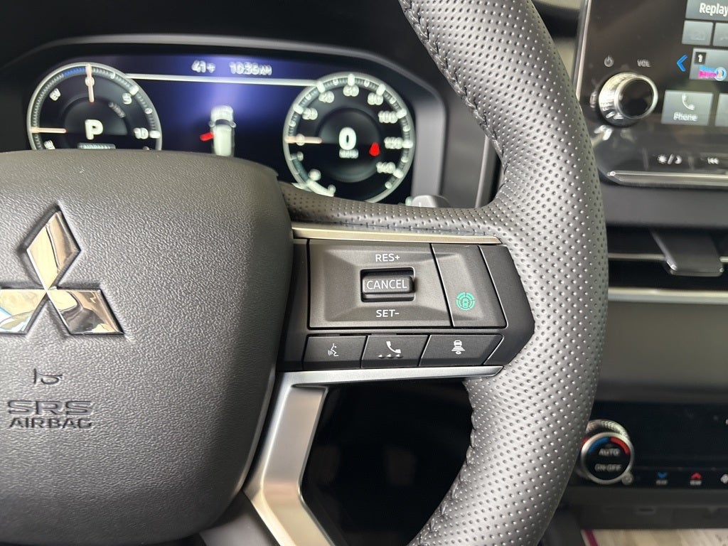 2025 Mitsubishi Outlander Plug-In Hybrid SEL