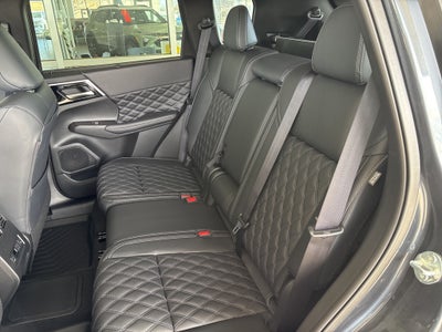 2025 Mitsubishi Outlander Plug-In Hybrid SEL