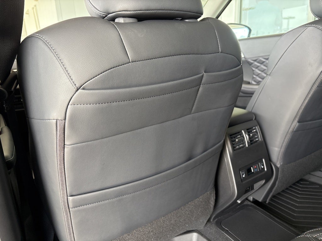 2025 Mitsubishi Outlander Plug-In Hybrid SEL